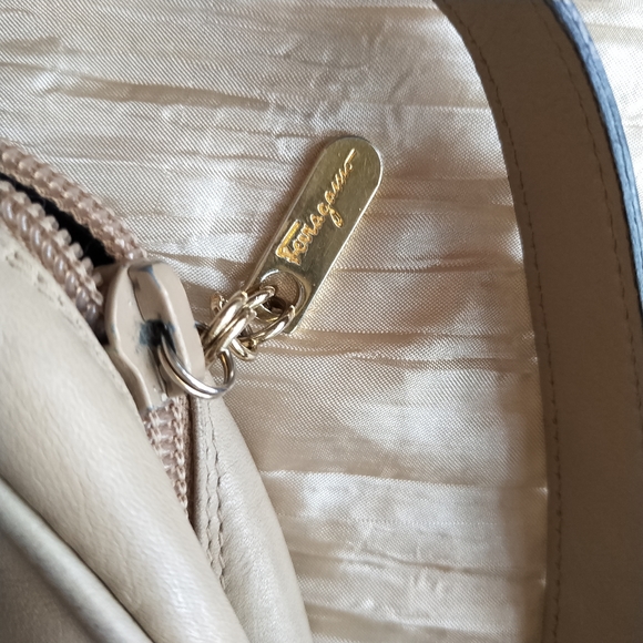 Salvatore Ferragamo vintage shoulder  Bag - Picture 3 of 10